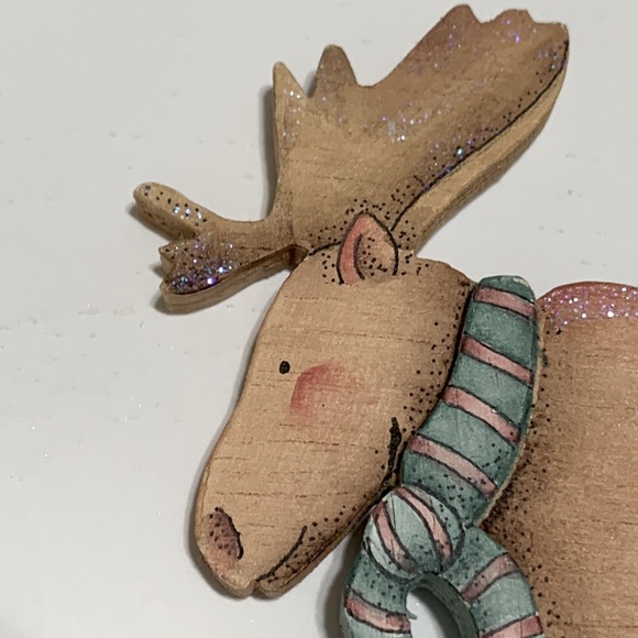 Alaska Moose wood ornament Mary Harper - Picture 6 of 16